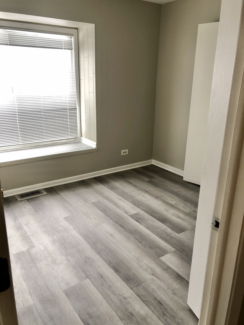 1769 Raleigh Lane Hoffman Estates, IL 60169 - Photo 10 of 17 a view of room with window