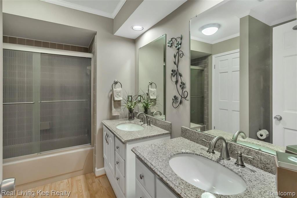 3223 Edmunton Drive Rochester Hills, MI 48306 - Photo 33 of 56