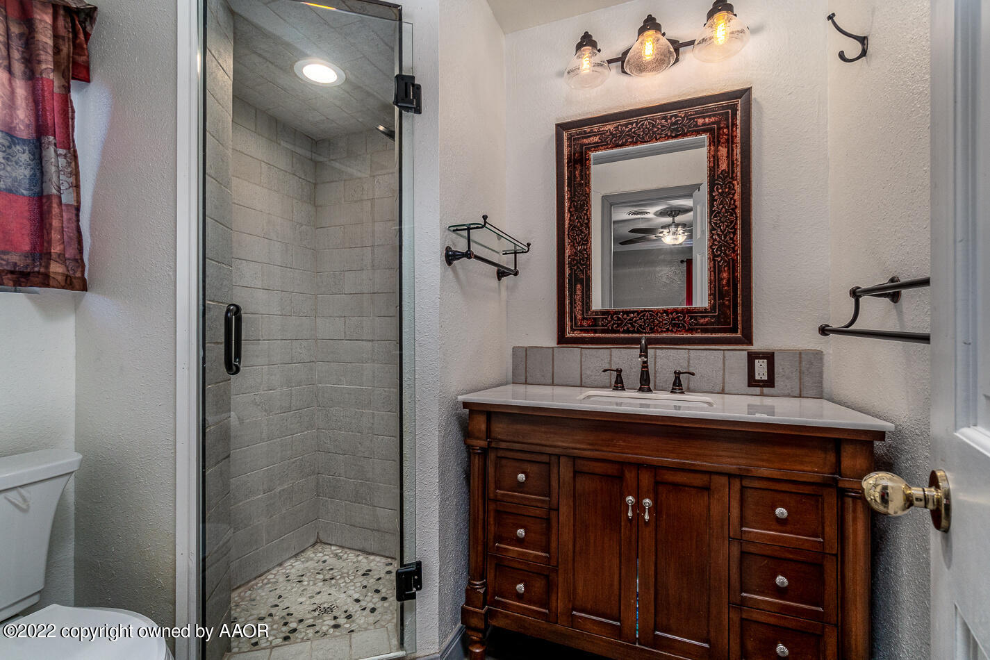 3700 Kingston Road Amarillo, TX 79109 - Photo 19 of 26 Main Bathroom
