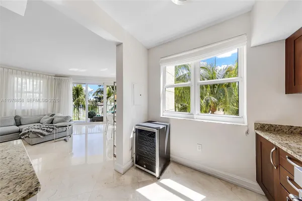 $5,300 | 20000 East Country Club Drive, Unit 311, Aventura, FL 33180