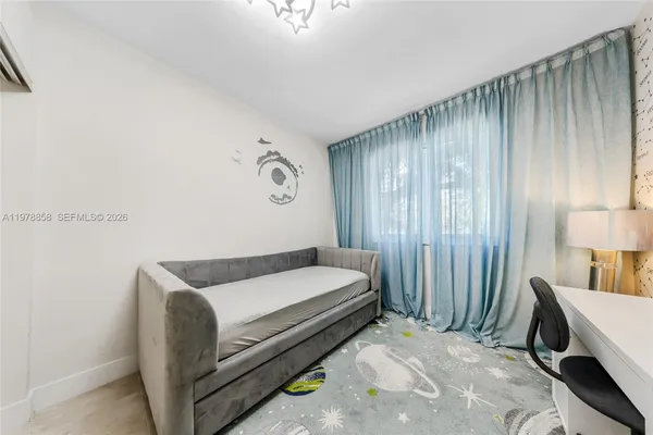 $5,300 | 20000 East Country Club Drive, Unit 311, Aventura, FL 33180