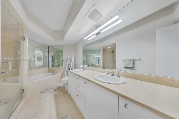 $5,300 | 20000 East Country Club Drive, Unit 311, Aventura, FL 33180
