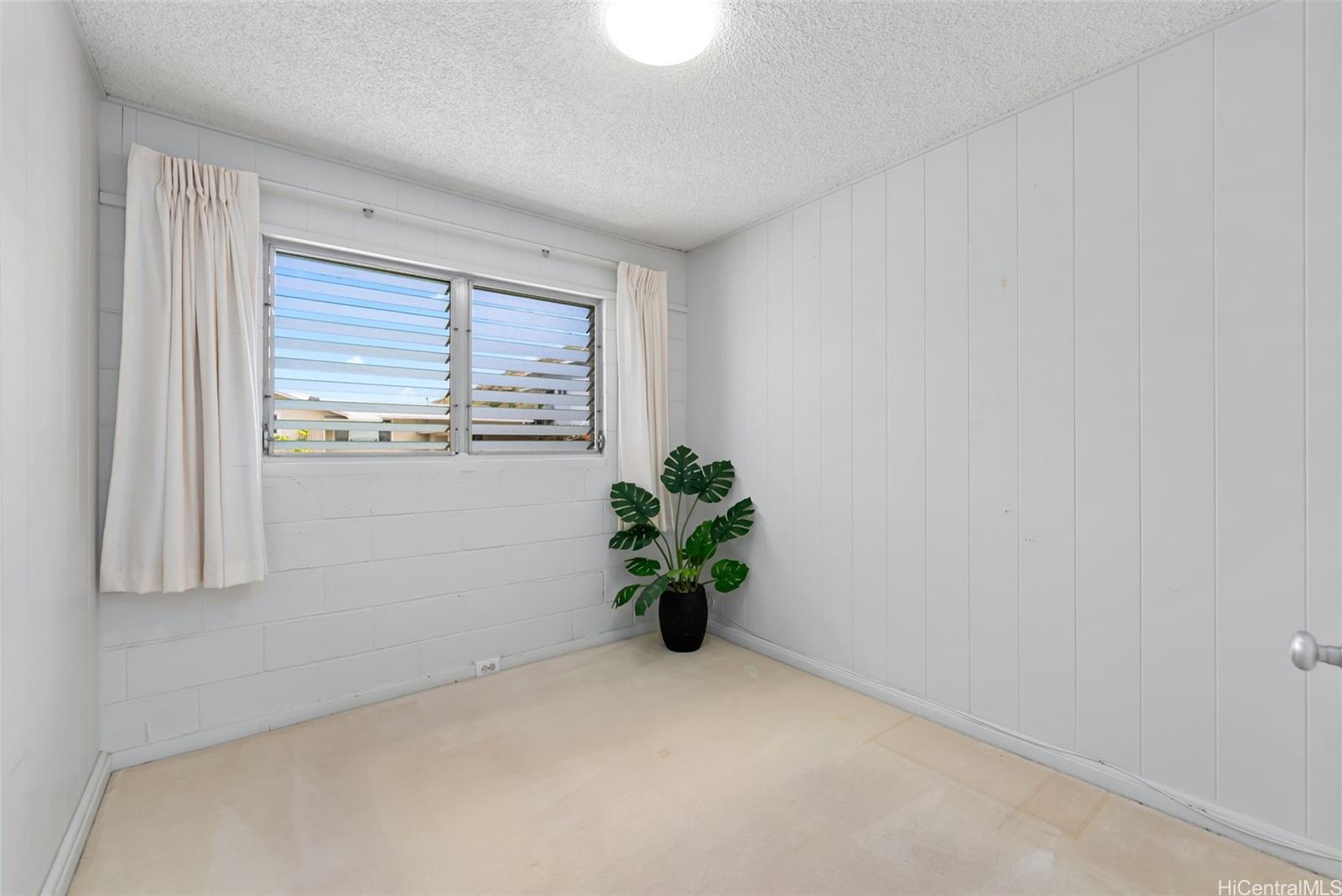 6014 Aimoku Street Honolulu, HI 96821 - Photo 17 of 25 Guest Bedroom 1