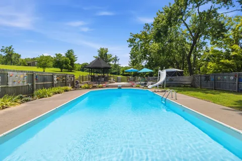 $749,900 | 1004 Longview Drive, Hendersonville, TN 37075