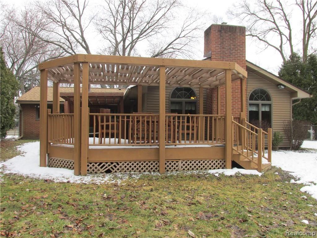 24009 Ripple Creek Novi, MI 48375 - Photo 4 of 15