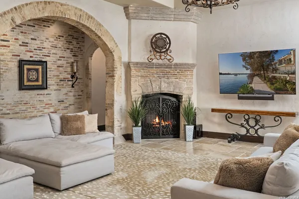 $5,470,000 | 210 Riverwood, Boerne, TX 78006