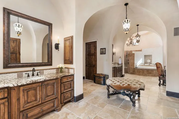 $5,470,000 | 210 Riverwood, Boerne, TX 78006