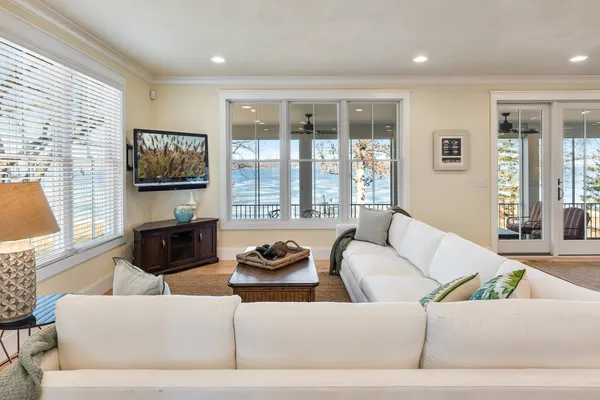 $3,849,000 | W3024 Longview Green Lake, Markesan, WI 53946