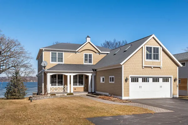 $3,849,000 | W3024 Longview Green Lake, Markesan, WI 53946