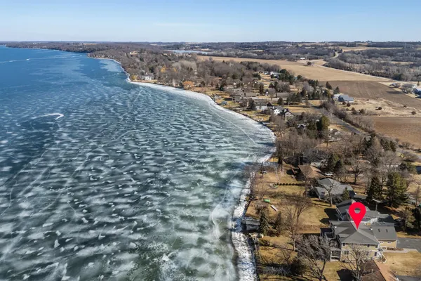 $3,849,000 | W3024 Longview Green Lake, Markesan, WI 53946