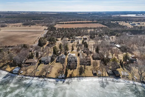$3,849,000 | W3024 Longview Green Lake, Markesan, WI 53946