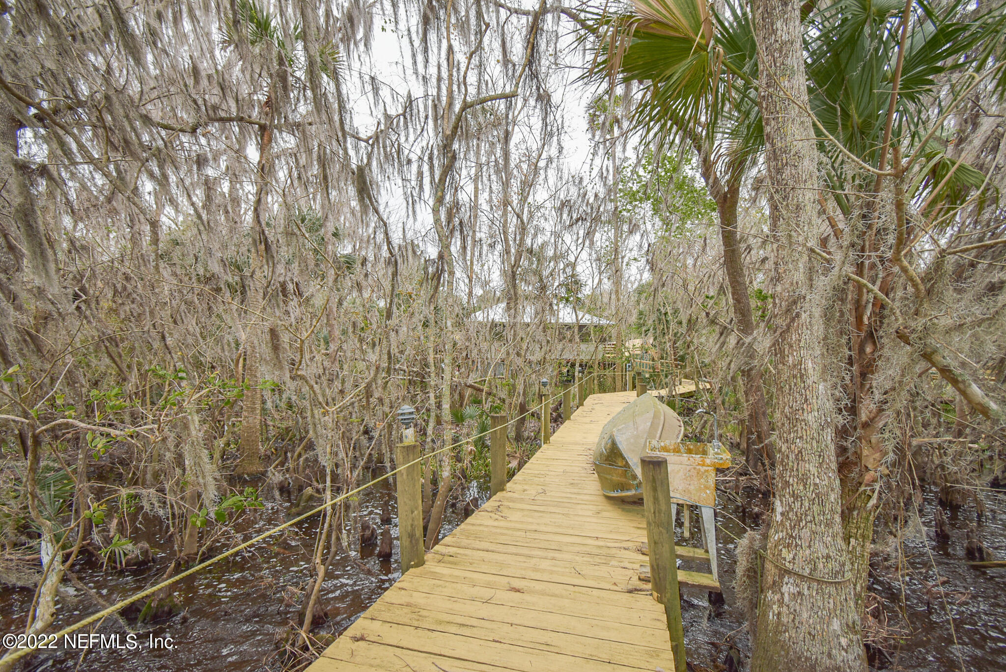 566 Clifton Road Crescent City, FL 32112 - Photo 13 of 41 a view of a balcony