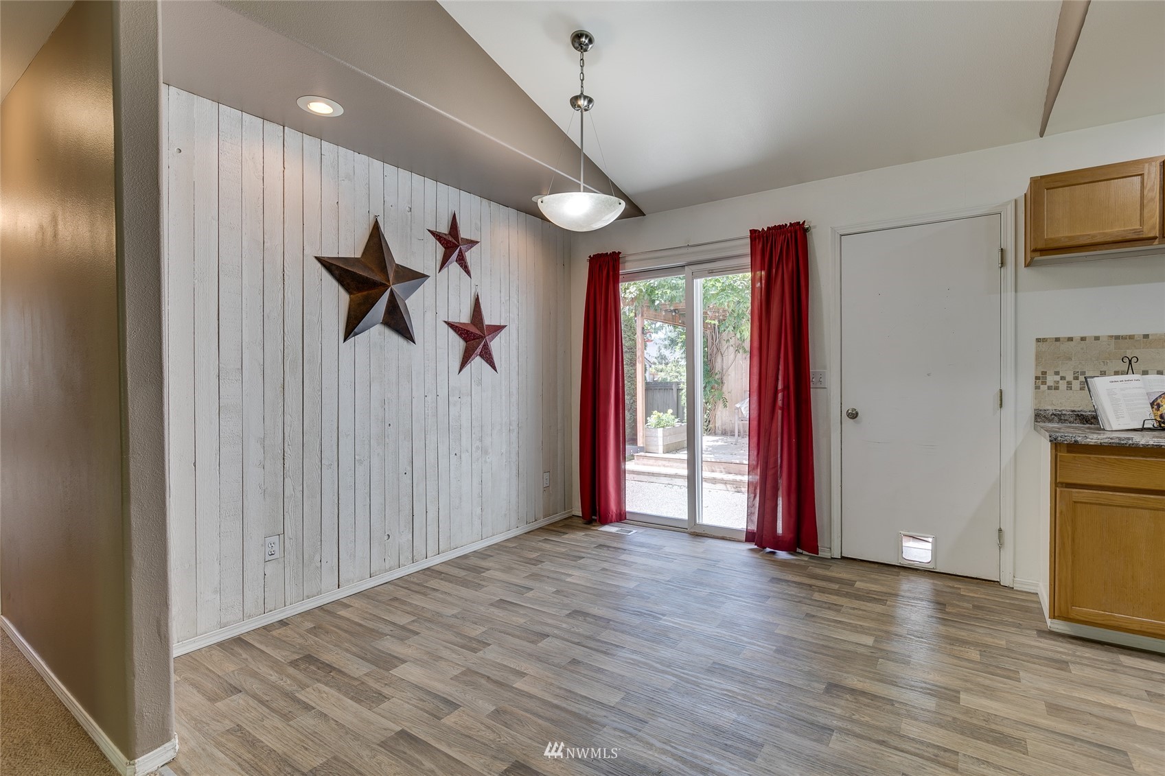 17258 Mountain View Road Southeast Monroe, WA 98272 - Photo 12 of 25 Gallery Image 12