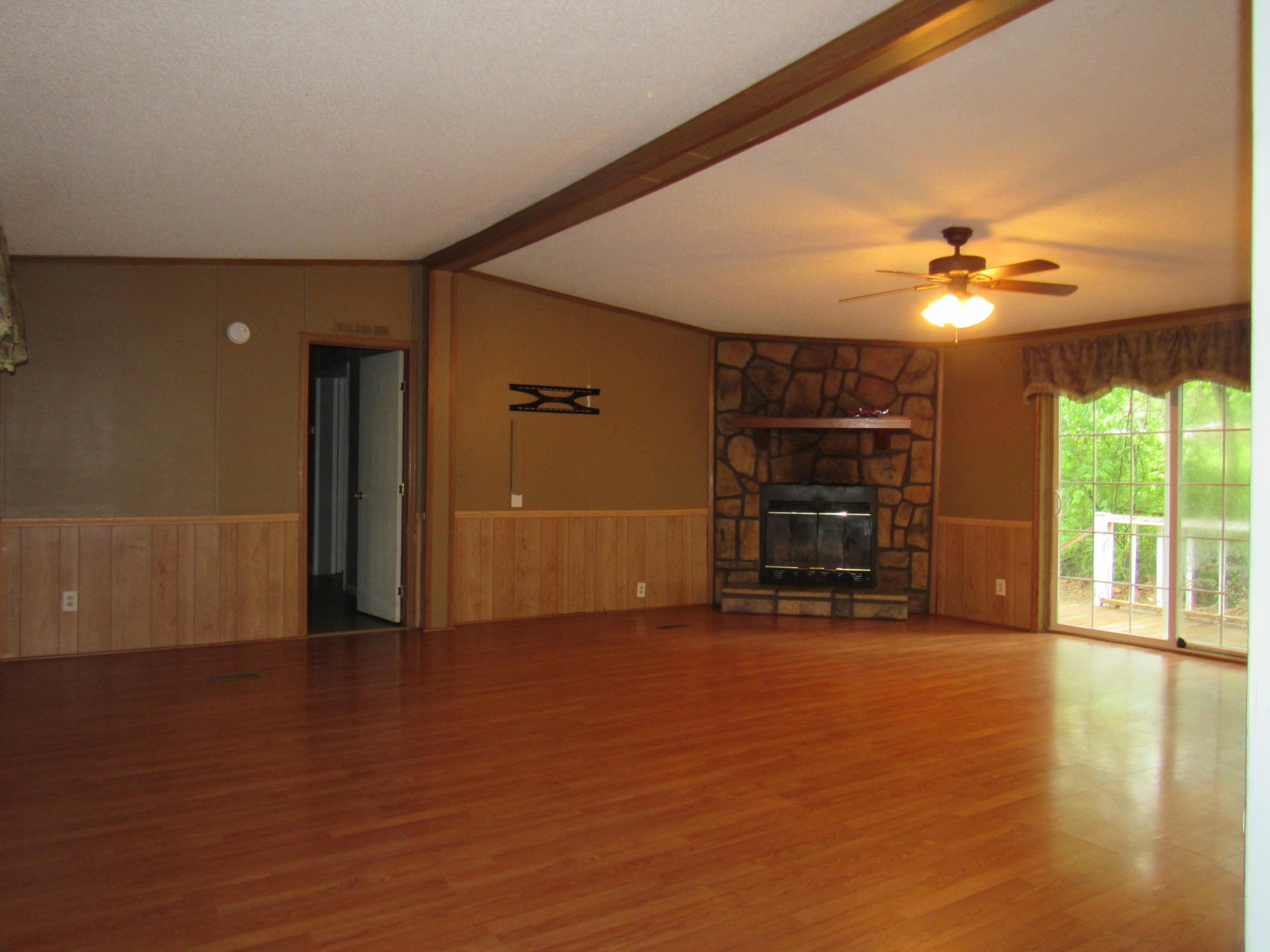 820 Bluff Road Harriman, TN 37748 - Photo 17 of 32 open living room