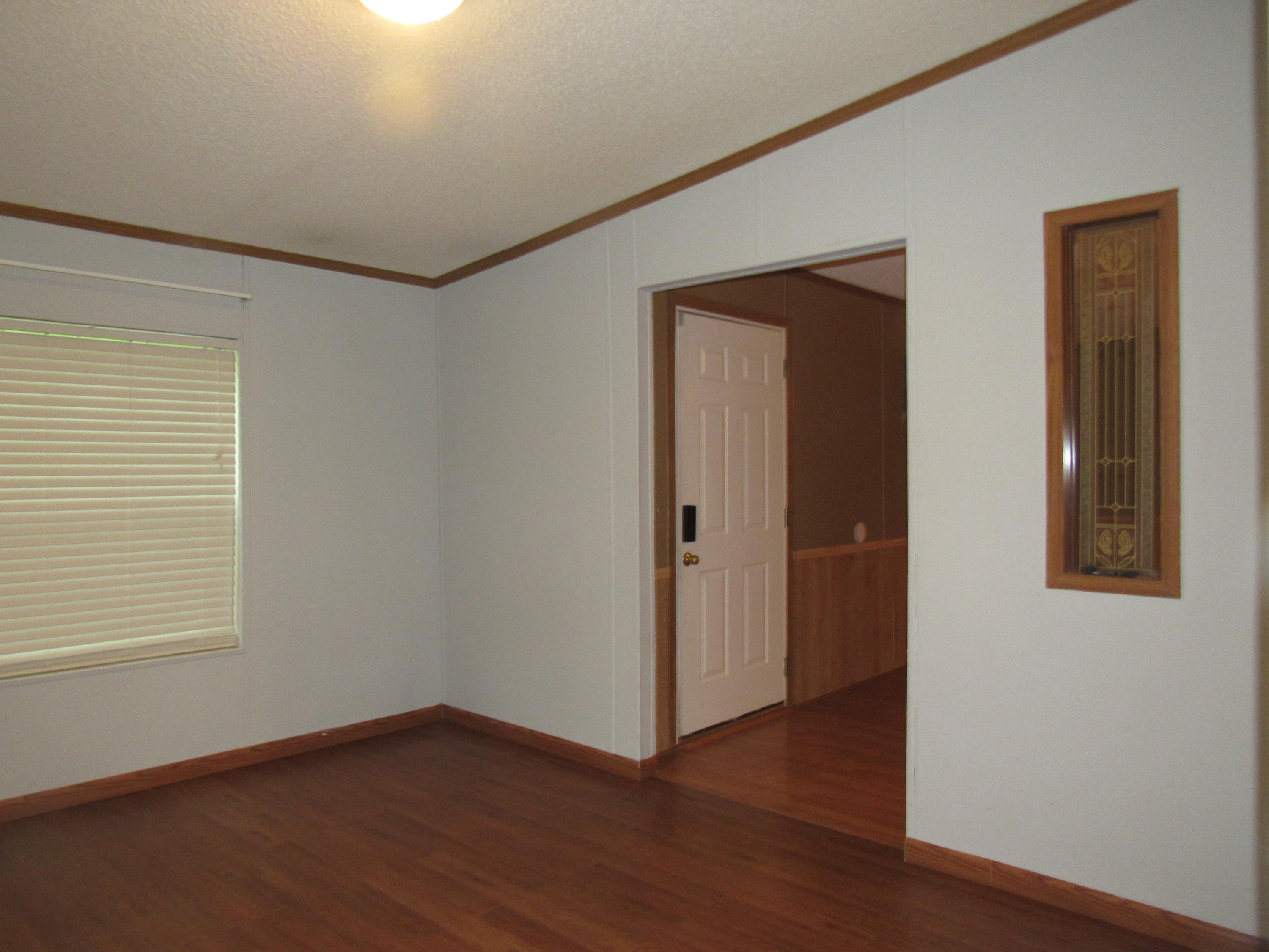 820 Bluff Road Harriman, TN 37748 - Photo 21 of 32 dining area with stain glass