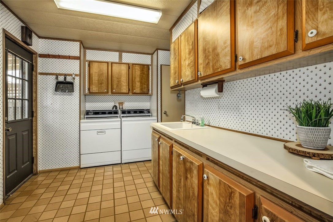 12630 Northeast 197th Street Bothell, WA 98011 - Photo 20 of 29 Gallery Image 20