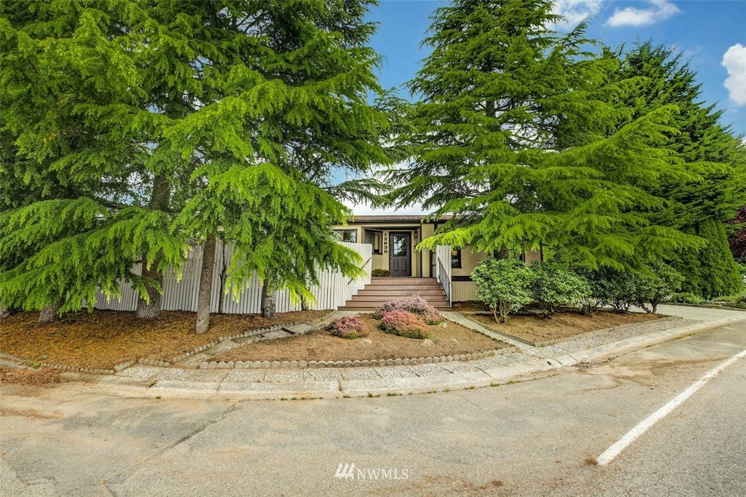 12630 Northeast 197th Street Bothell, WA 98011 - Photo 28 of 29 Gallery Image 28