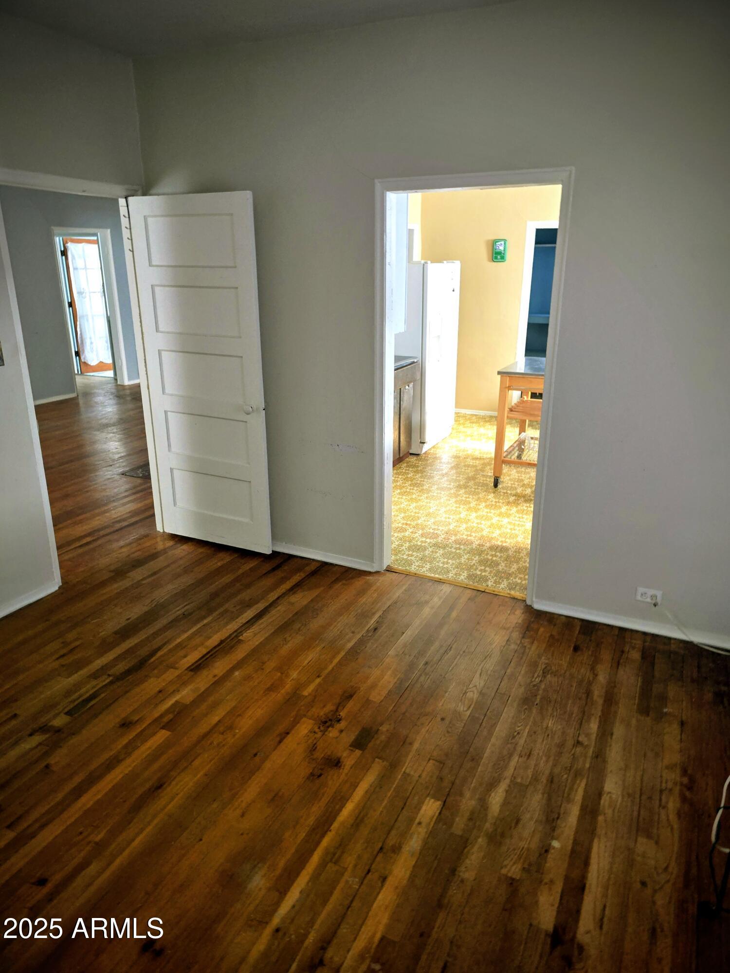 110 Arizona Street Bisbee, AZ 85603 - Photo 17 of 25 en view interior of the house