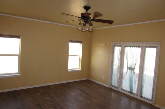 17150 Fort Tejon Road Llano, CA 93544 - Photo 4 of 12 019