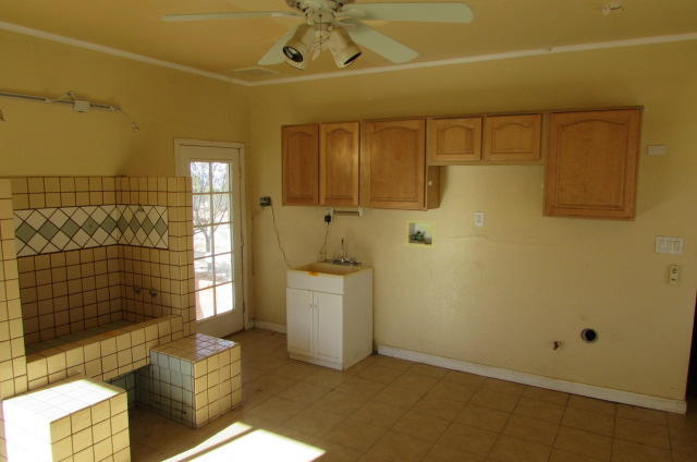 17150 Fort Tejon Road Llano, CA 93544 - Photo 6 of 12 027
