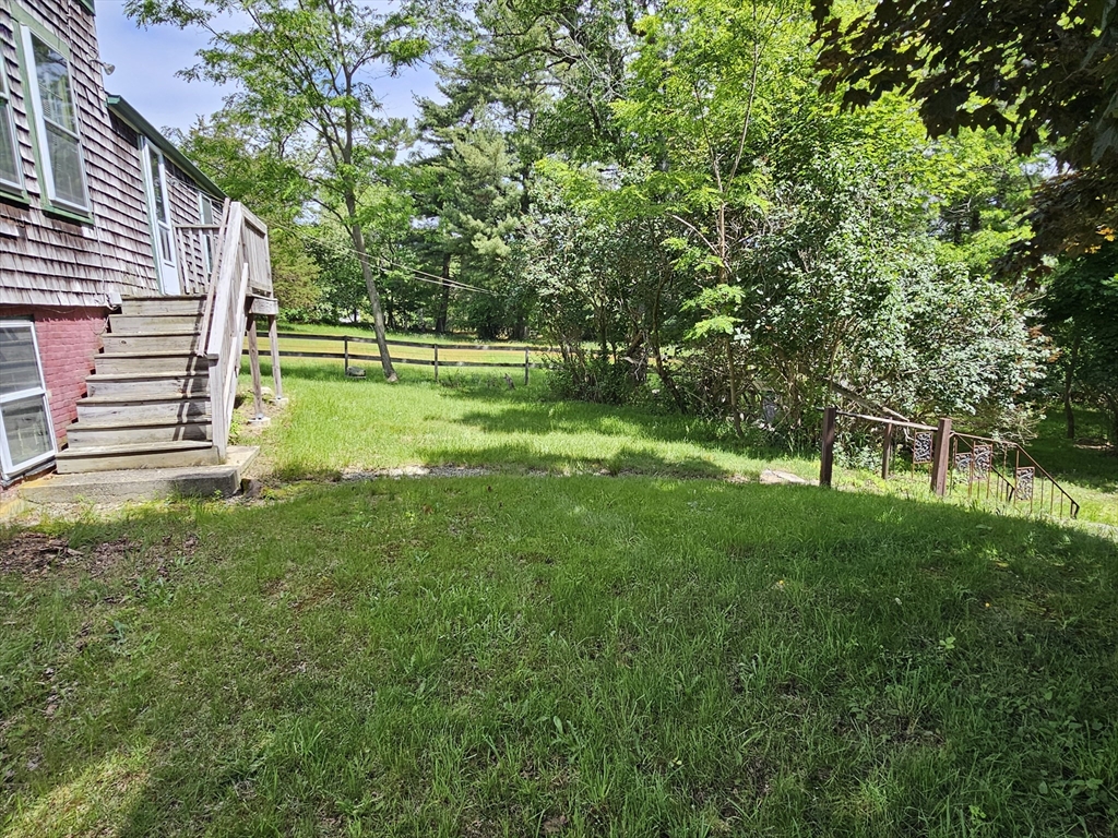 289 North Avenue Rochester, MA 02770 - Photo 6 of 24
