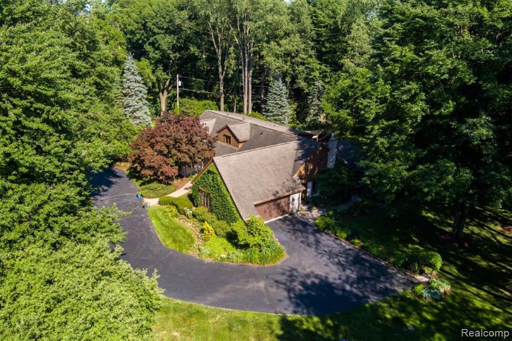 28265 West 14 Mile Road Farmington Hills, MI 48334 - Photo 7 of 69