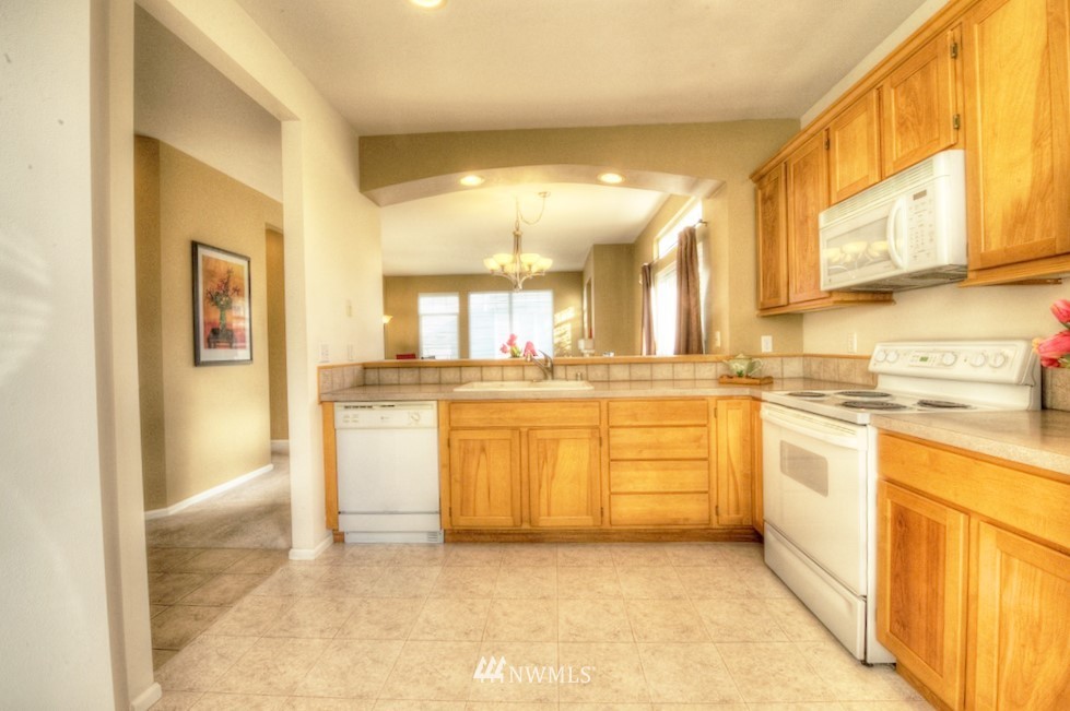 10850 Southeast 187th Lane Renton, WA 98055 - Photo 11 of 18 Gallery Image 11