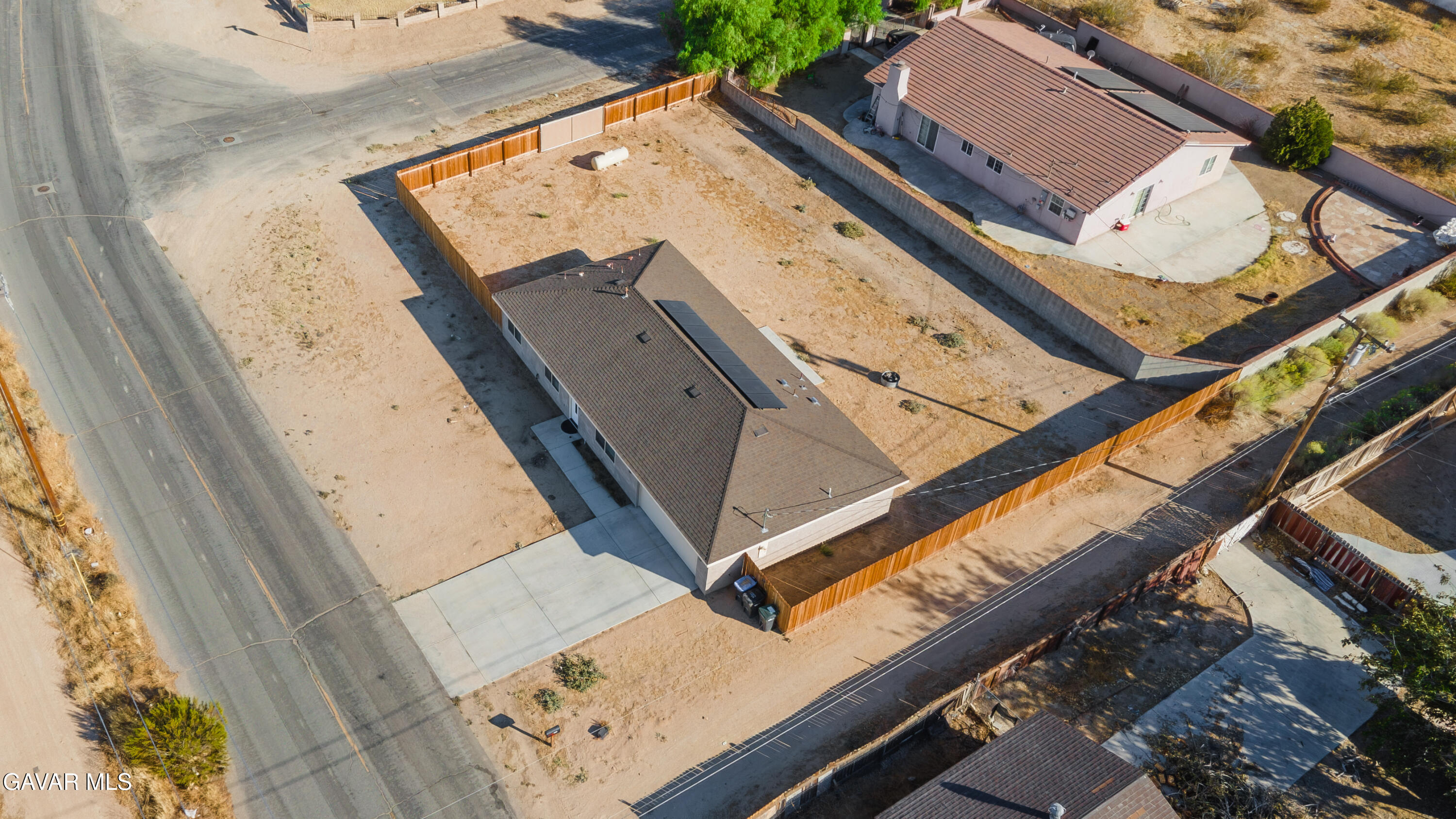 10016 Mendiburu Road California City, CA 93505 - Photo 32 of 36 26.10.7 Mendiburu Exterior-3