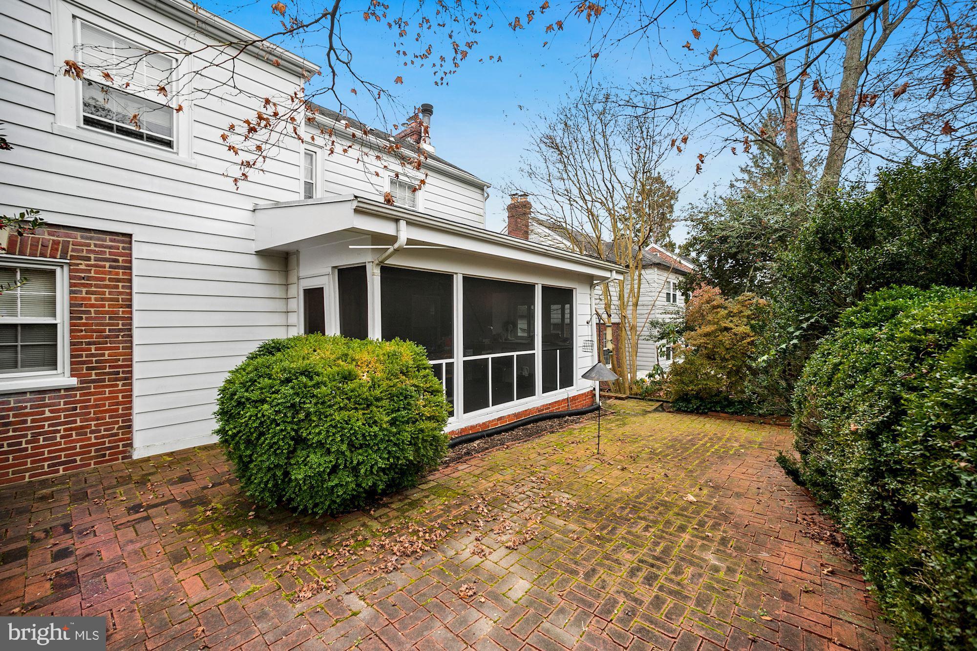 5724 Nebraska Avenue Northwest Washington, DC 20015 - Photo 14 of 28