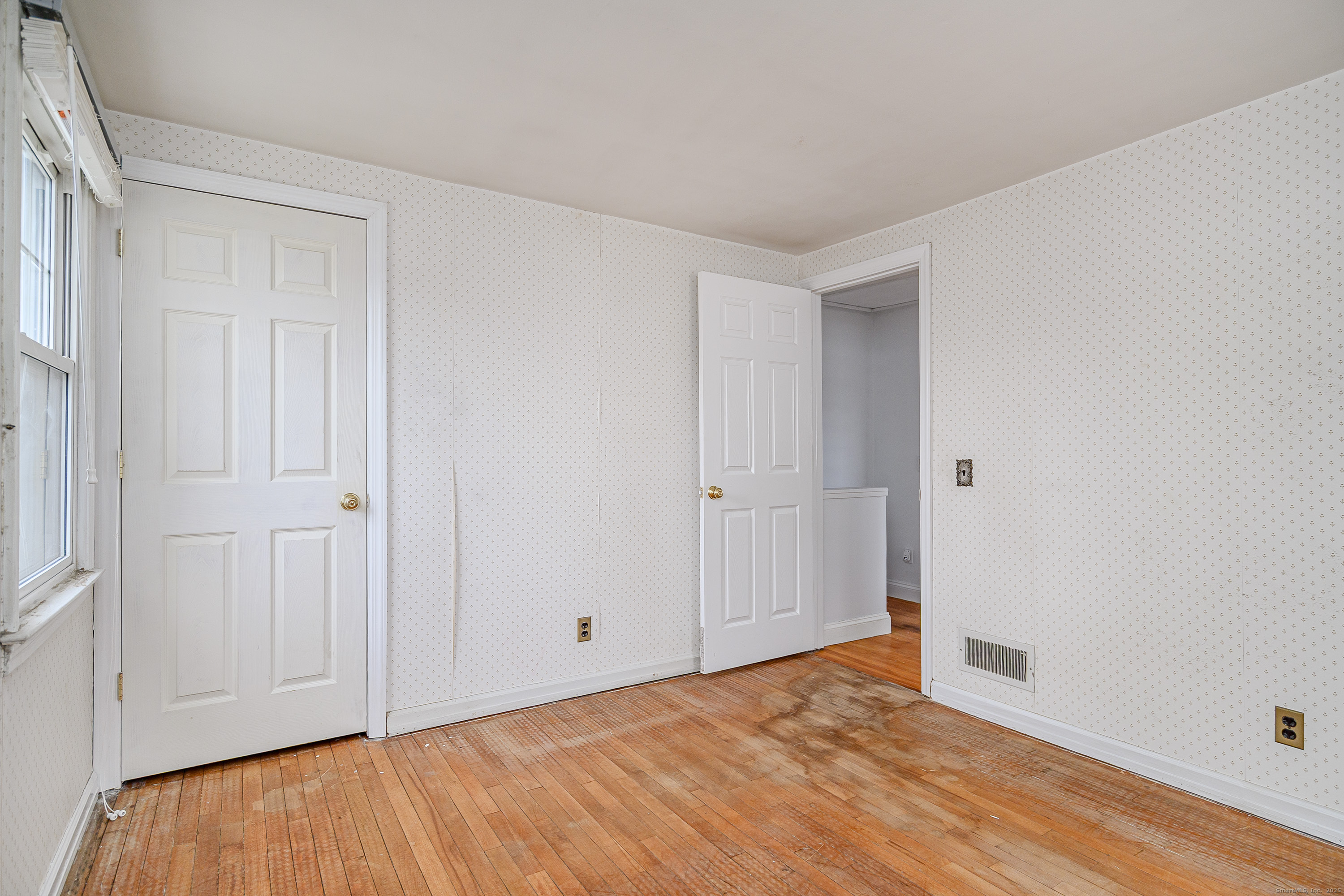 114 Sylvan Knoll Road Stamford, CT 06902 - Photo 10 of 23 a view of an empty room