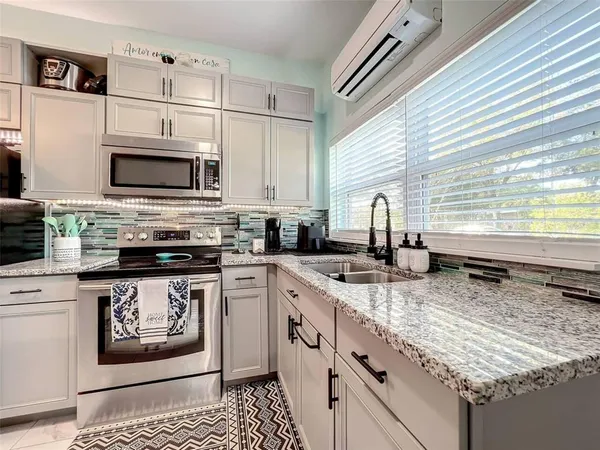 $2,100 | Undisclosed Address, Orlando, FL 32806