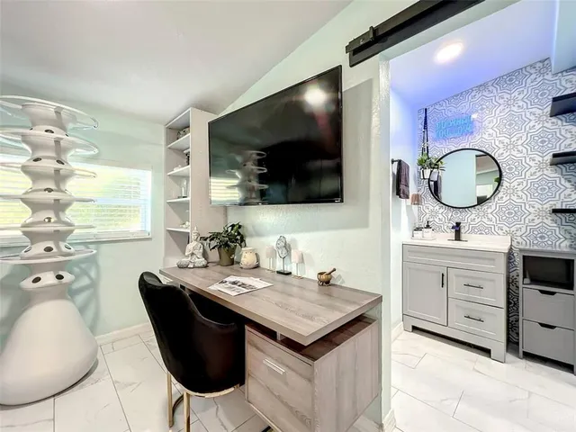 $2,200 | Undisclosed Address, Orlando, FL 32806