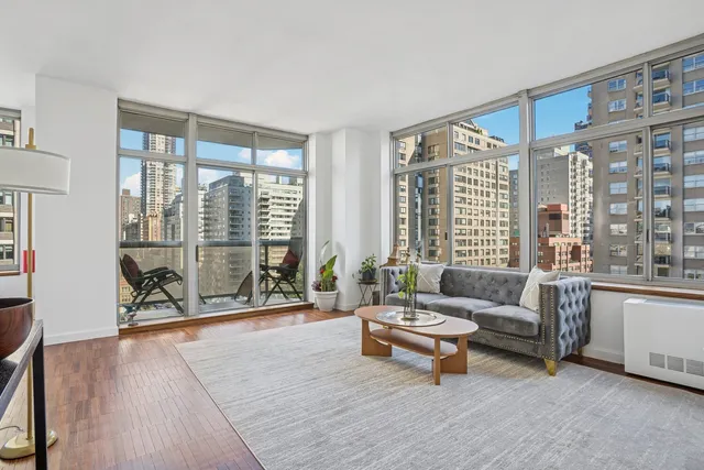 $849,000 | 188 East 64th Street, Unit 1105 | Lenox Hill