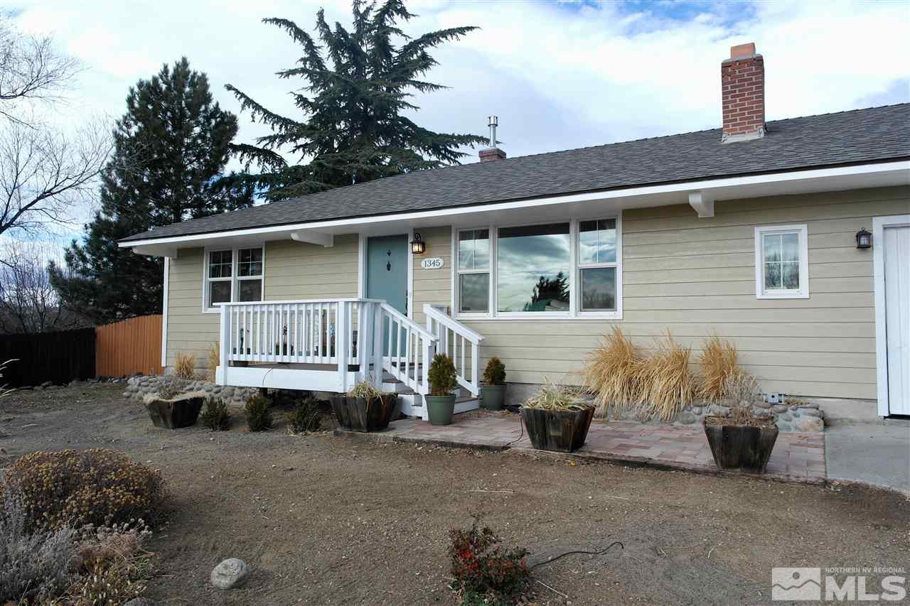 1345 Peavine Road Reno, NV 89503 - Photo 5 of 25 a view of a house with a backyard and a tub