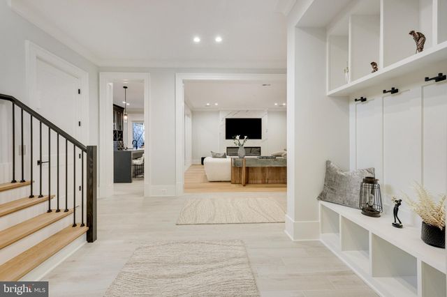 $5,489,000 | 725 Lawton Street, McLean, VA 22101