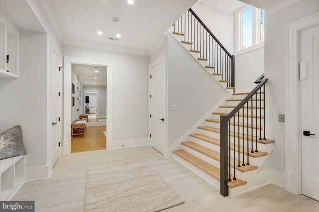 $5,489,000 | 725 Lawton Street, McLean, VA 22101