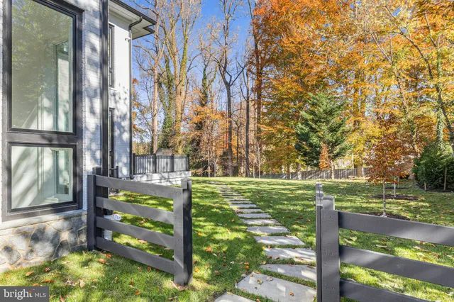 $5,489,000 | 725 Lawton Street, McLean, VA 22101