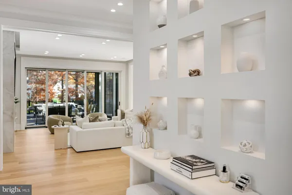$5,489,000 | 725 Lawton Street, McLean, VA 22101