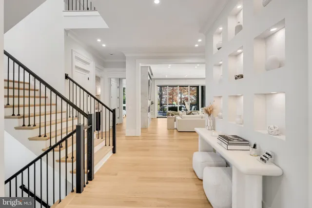 $5,489,000 | 725 Lawton Street, McLean, VA 22101