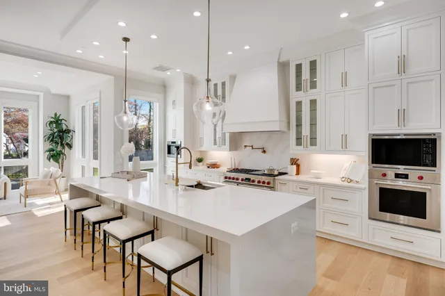 $5,489,000 | 725 Lawton Street, McLean, VA 22101