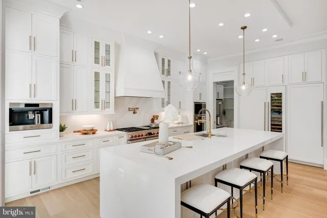 $5,489,000 | 725 Lawton Street, McLean, VA 22101