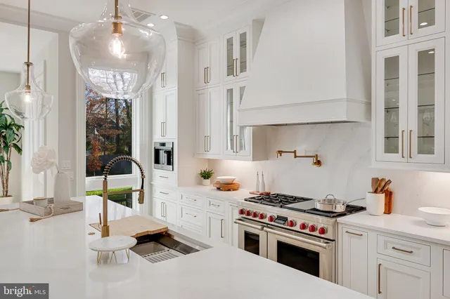 $5,489,000 | 725 Lawton Street, McLean, VA 22101