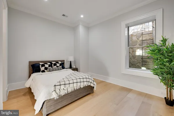 $5,489,000 | 725 Lawton Street, McLean, VA 22101
