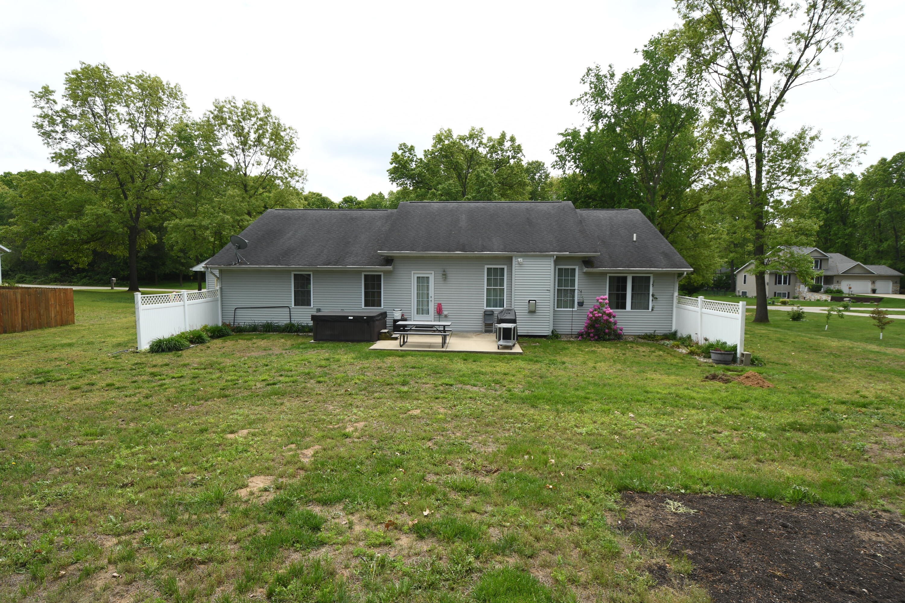 32718 Robin Road Paw Paw, MI 49079 - Photo 53 of 63 DSC_3045