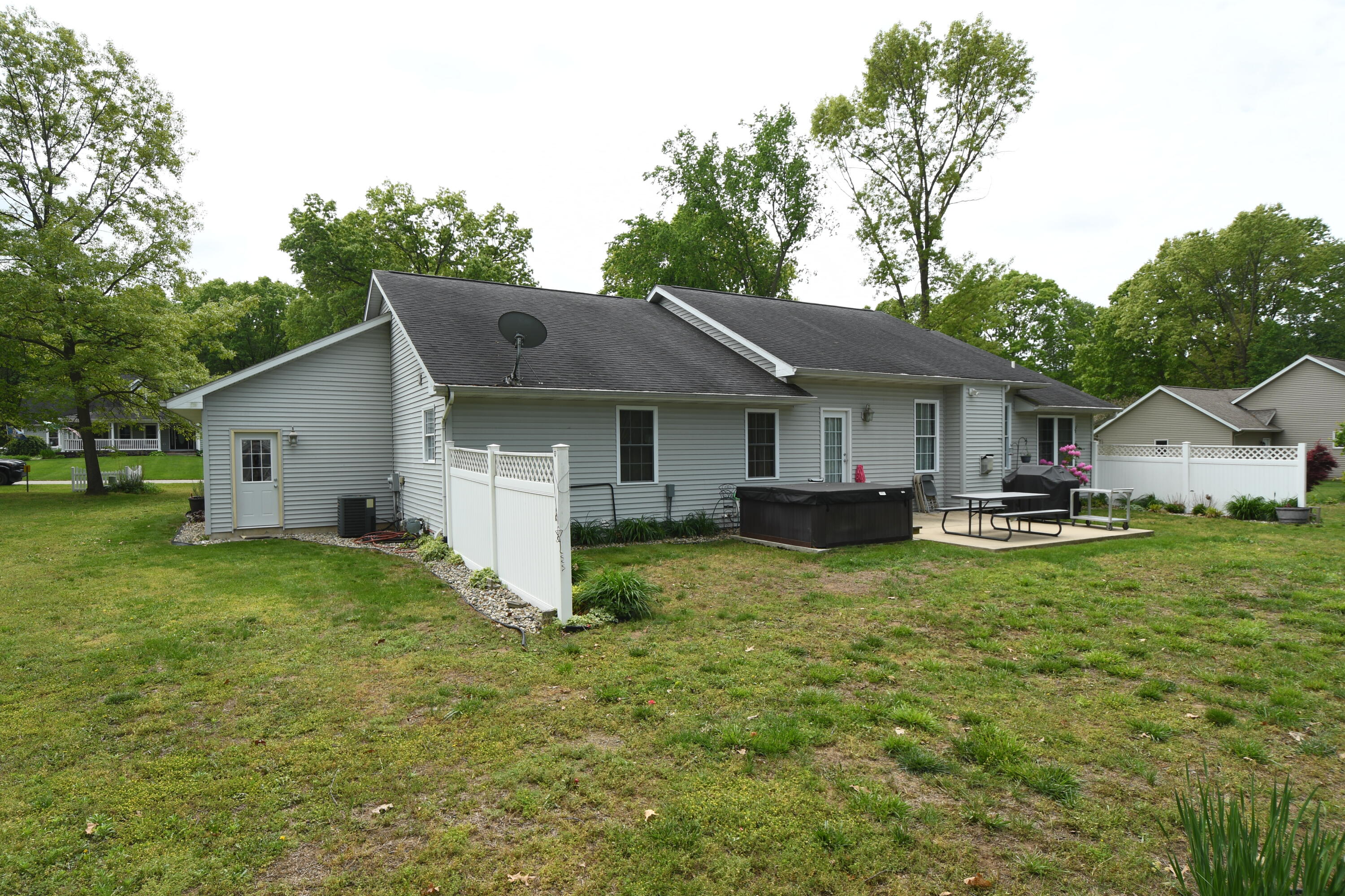 32718 Robin Road Paw Paw, MI 49079 - Photo 54 of 63 DSC_3048