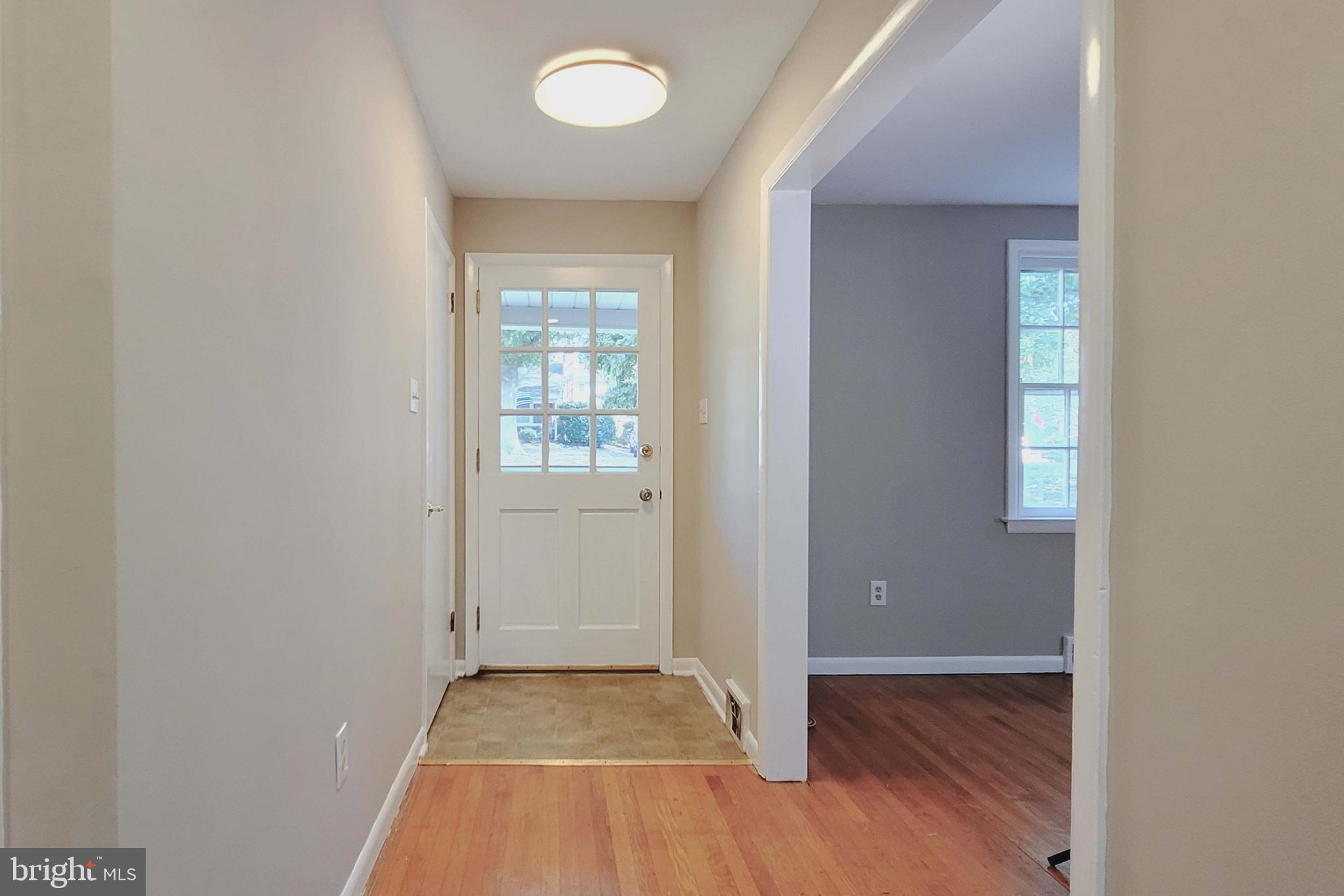 120 Snyder Lane Springfield, PA 19064 - Photo 3 of 28 Gallery Image 3