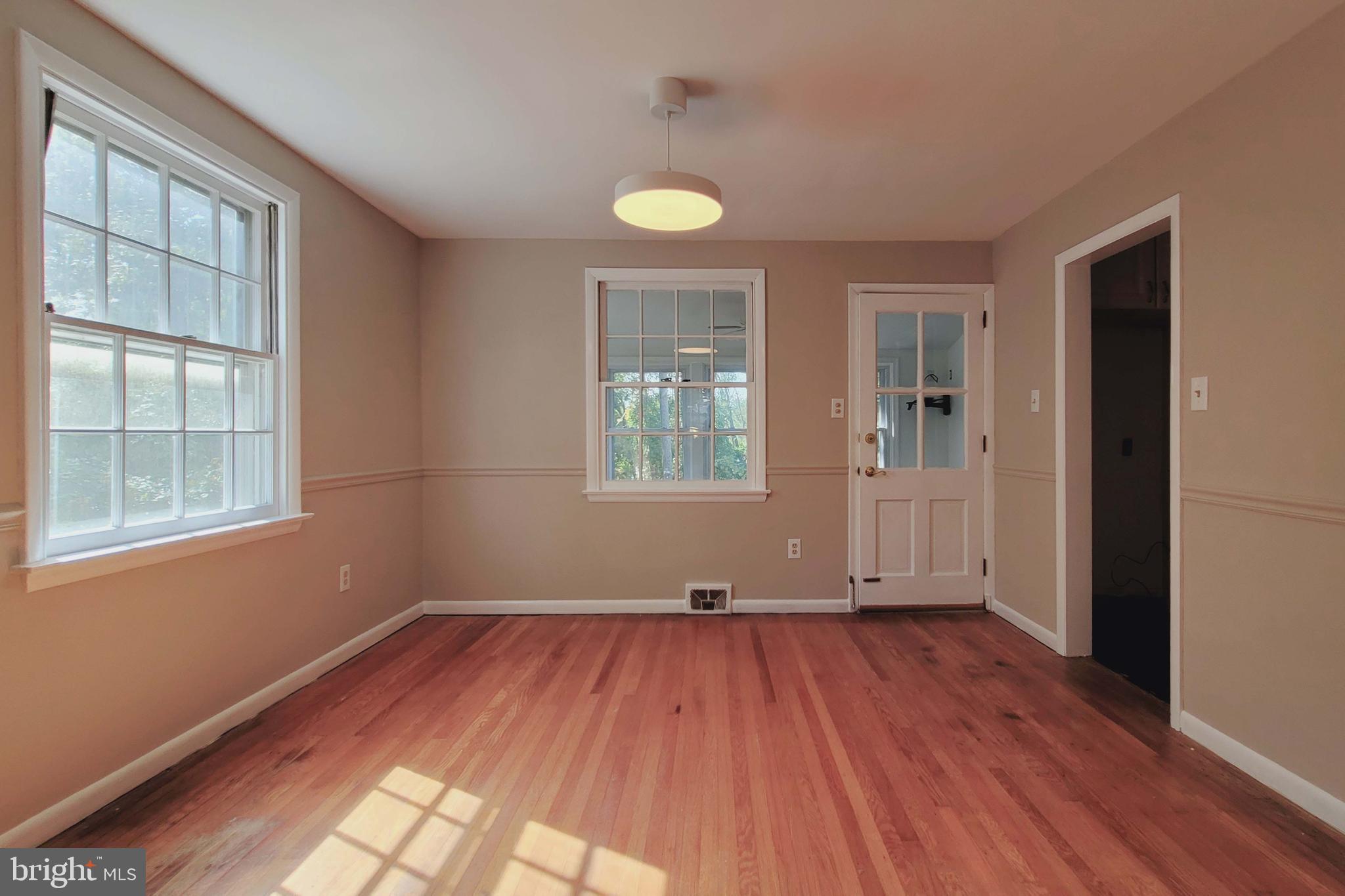 120 Snyder Lane Springfield, PA 19064 - Photo 7 of 28 Gallery Image 7