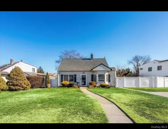 $4,200 | 57 Pond Lane, Levittown, NY 11756