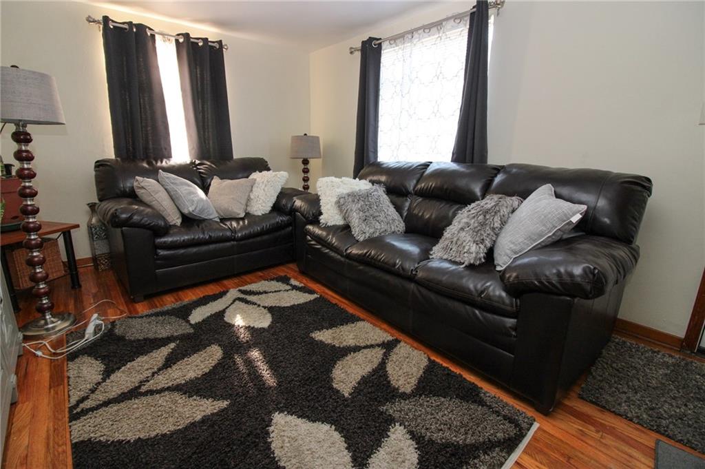 1013 3rd Street McKees Rocks, PA 15136 - Photo 2 of 18