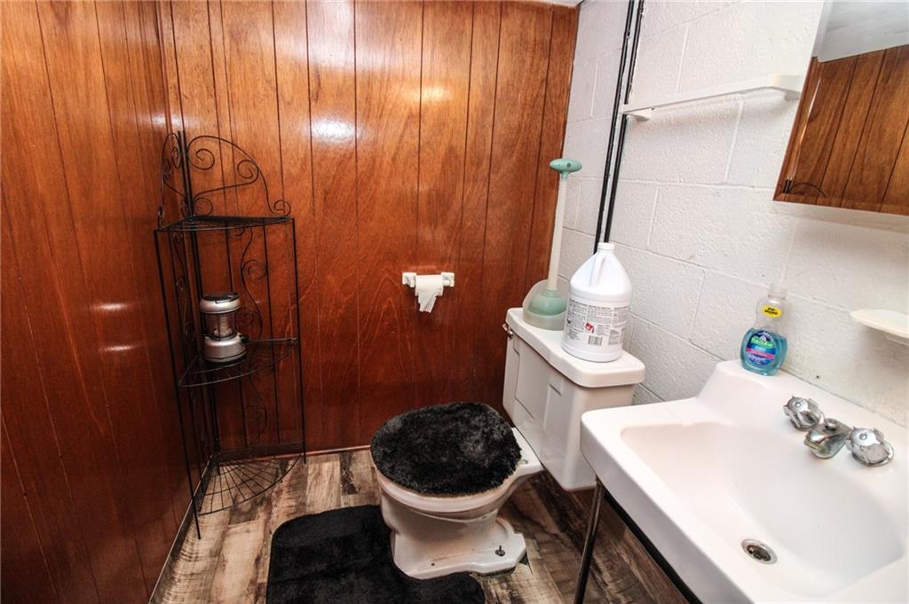 1013 3rd Street McKees Rocks, PA 15136 - Photo 15 of 18